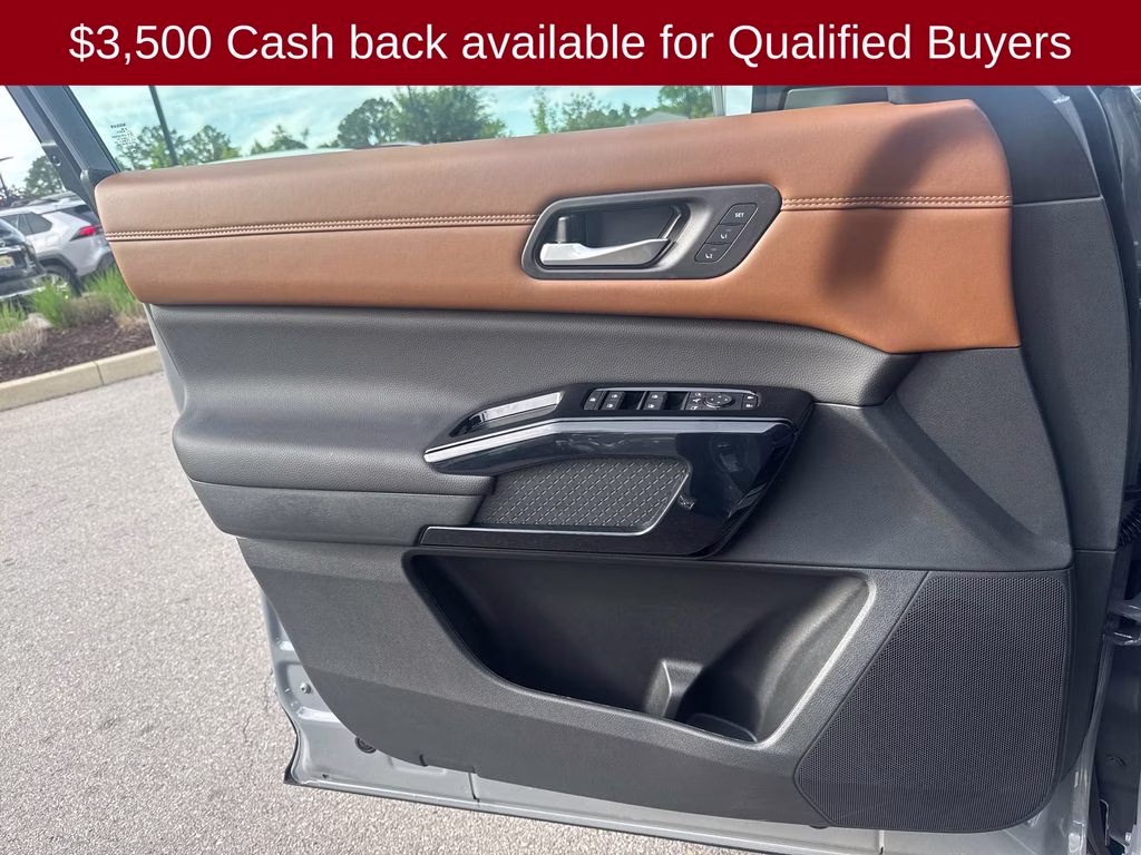2026 Boulder Gray/Super Black Nissan Pathfinder Platinum 4X4 SUV