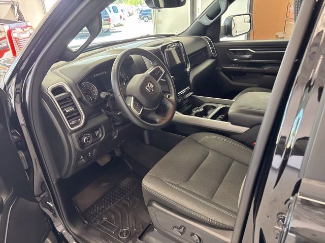 2023 Diamond Black Crystal Pearlcoat Ram 1500 Big Horn 4X4 Truck
