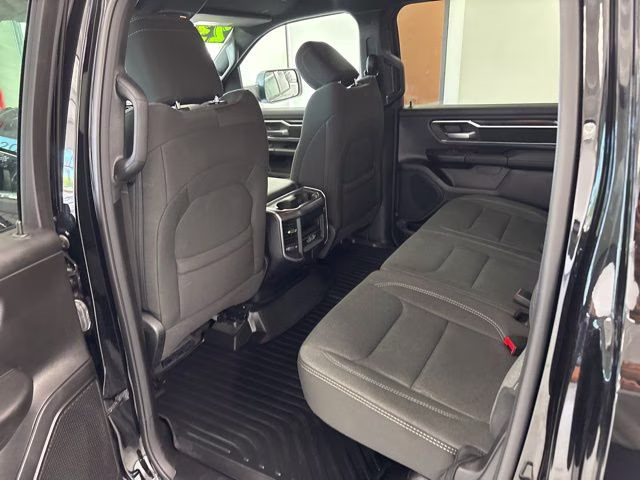 2023 Diamond Black Crystal Pearlcoat Ram 1500 Big Horn 4X4 Truck