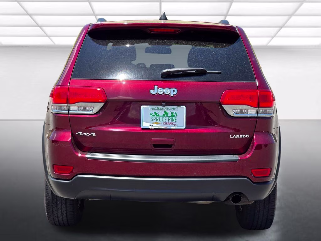 2016 Velvet Red Pearlcoat Jeep Grand Cherokee Laredo 4X4 SUV