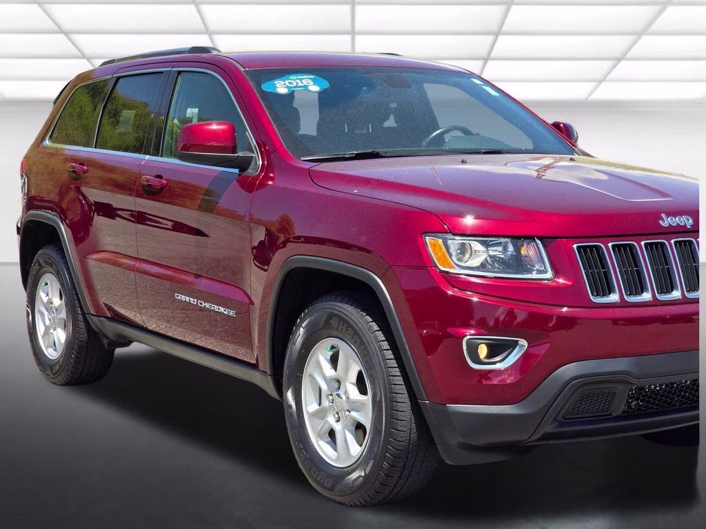 2016 Velvet Red Pearlcoat Jeep Grand Cherokee Laredo 4X4 SUV