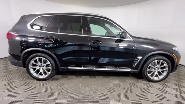 2024 Black Sapphire Metallic BMW X5 xDrive40i AWD SUV
