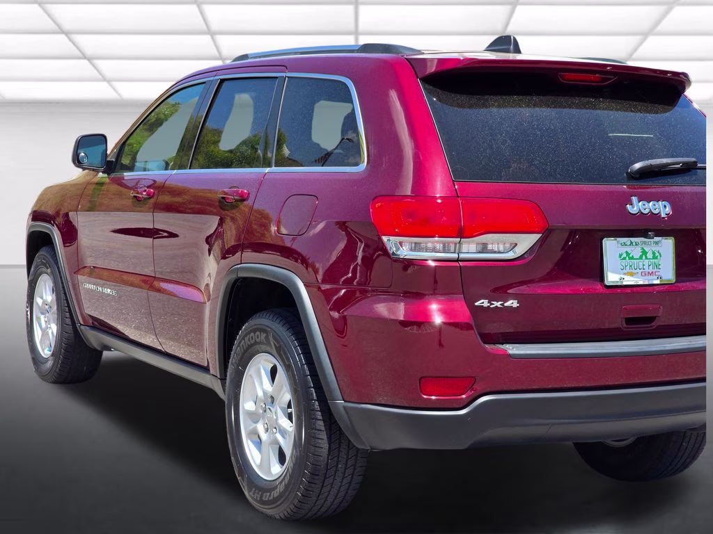 2016 Velvet Red Pearlcoat Jeep Grand Cherokee Laredo 4X4 SUV