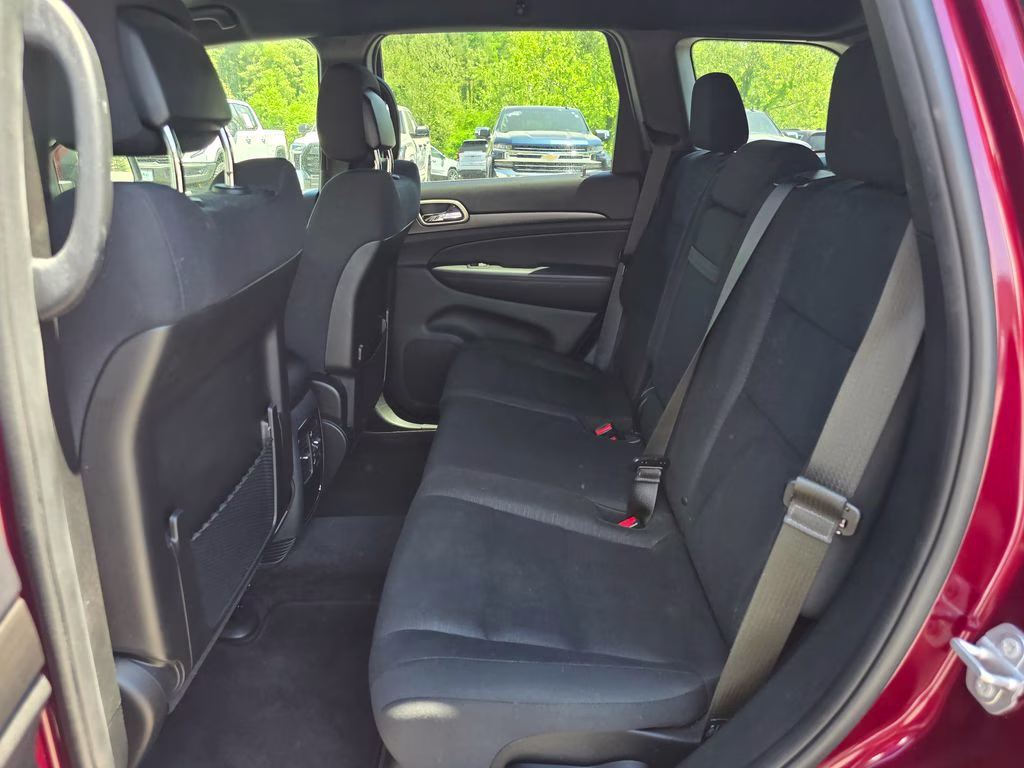 2016 Velvet Red Pearlcoat Jeep Grand Cherokee Laredo 4X4 SUV
