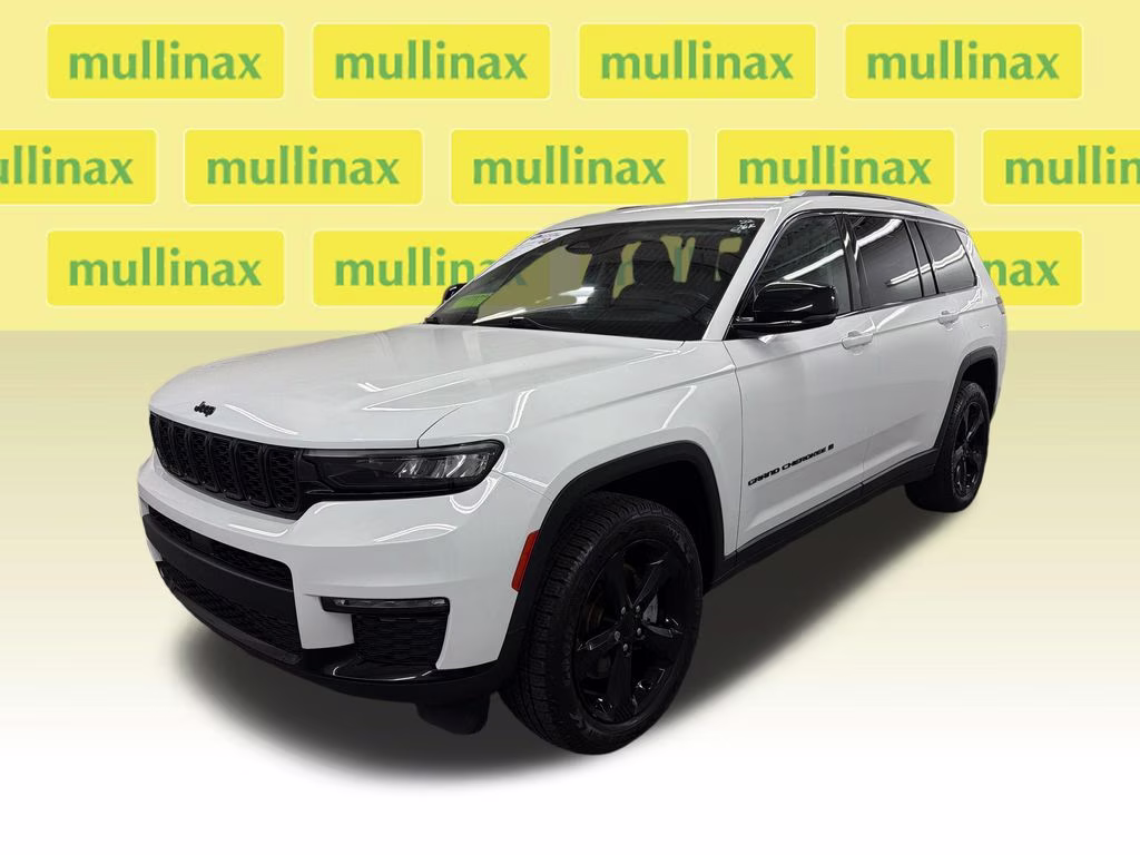 2022 Bright White Clearcoat Jeep Grand Cherokee L Limited 4X4 SUV