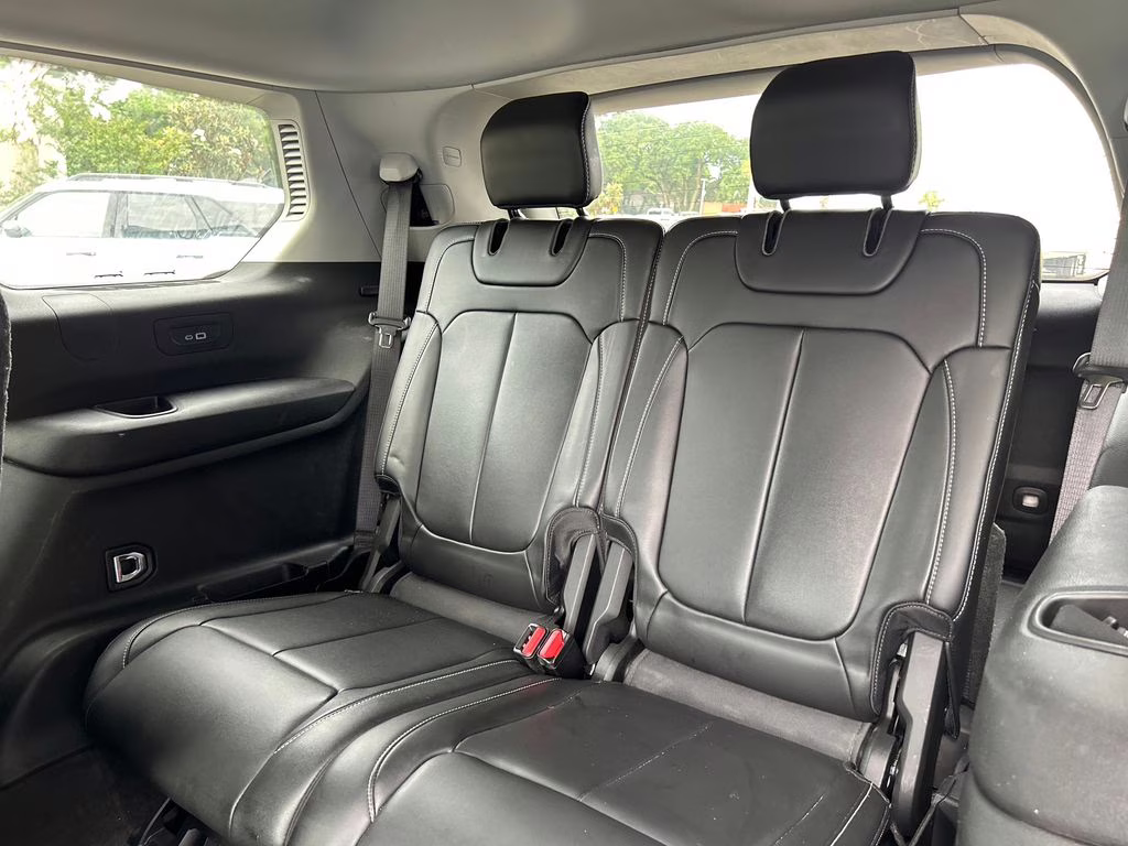 2022 Bright White Clearcoat Jeep Grand Cherokee L Limited 4X4 SUV