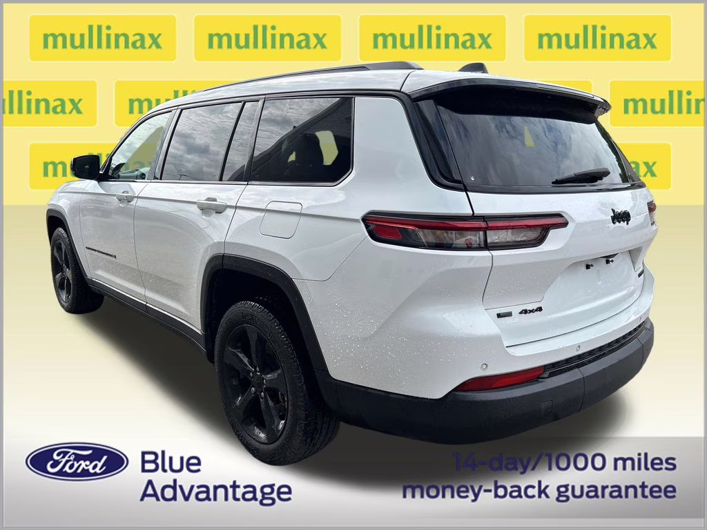 2022 Bright White Clearcoat Jeep Grand Cherokee L Limited 4X4 SUV