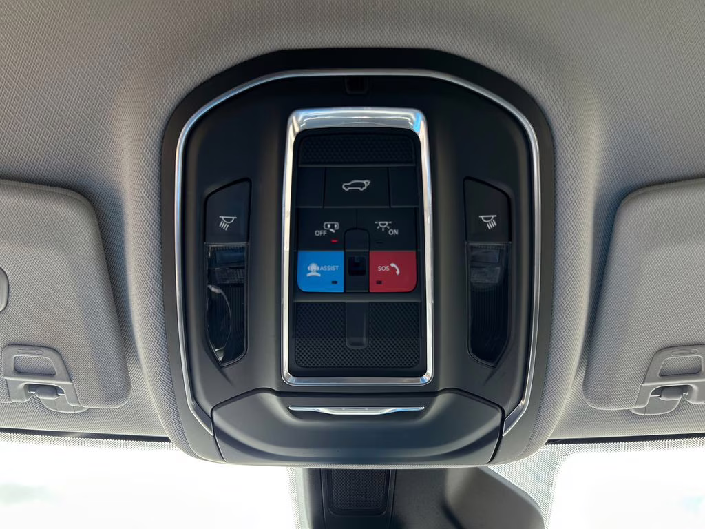 2022 Bright White Clearcoat Jeep Grand Cherokee L Limited 4X4 SUV