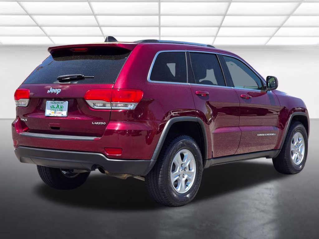 2016 Velvet Red Pearlcoat Jeep Grand Cherokee Laredo 4X4 SUV