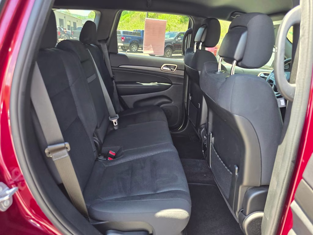 2016 Velvet Red Pearlcoat Jeep Grand Cherokee Laredo 4X4 SUV