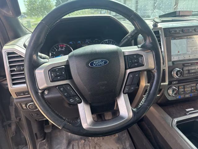 2017 Magnetic Metallic Ford Super Duty F-350 DRW Platnium 4X4 Truck