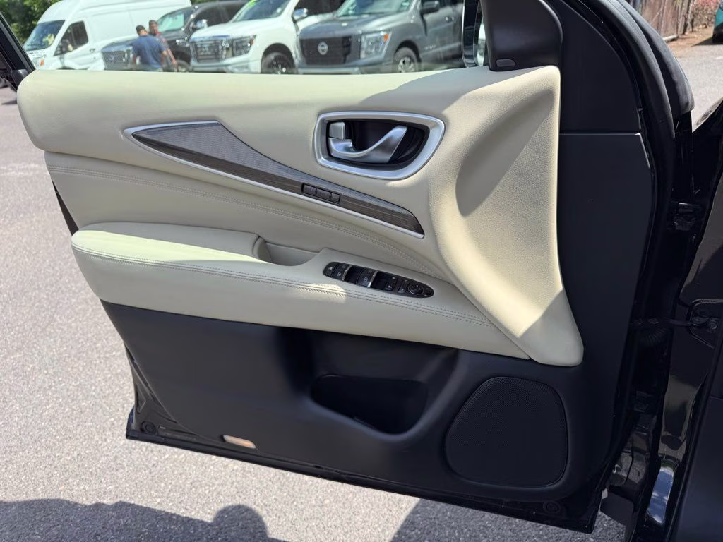 2019 Black Obsidian INFINITI QX60 LUXE AWD SUV