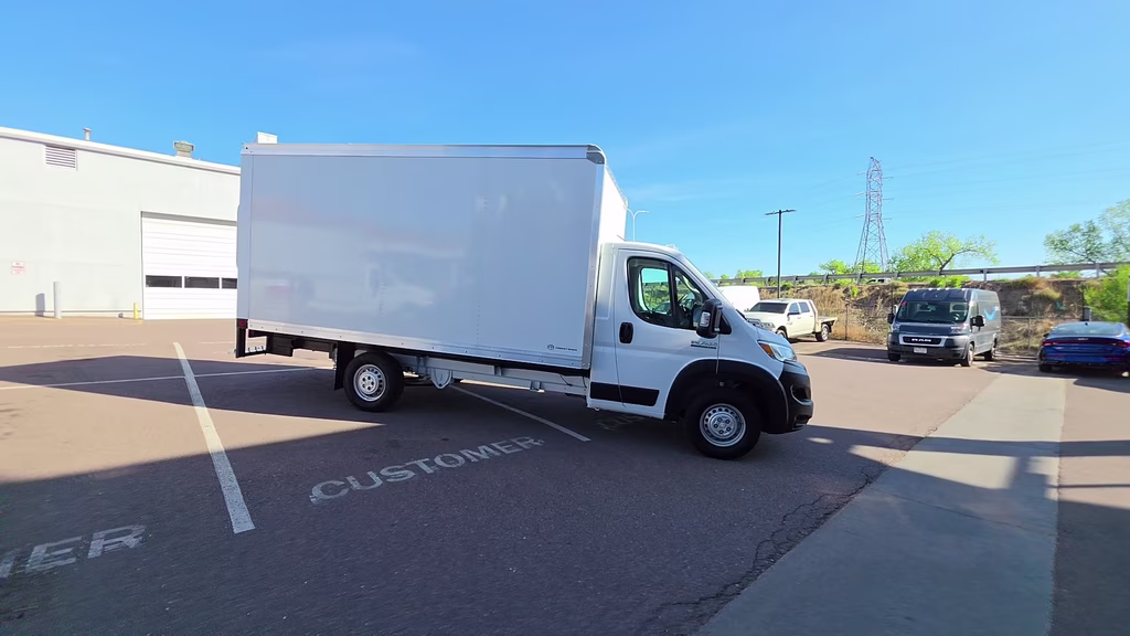 2026 Bright White Clearcoat Ram ProMaster 3500 Cutaway Low Roof FWD Truck