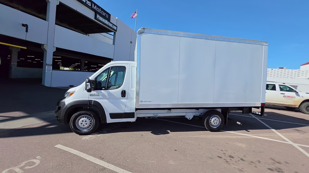 2026 Bright White Clearcoat Ram ProMaster 3500 Cutaway Low Roof FWD Truck