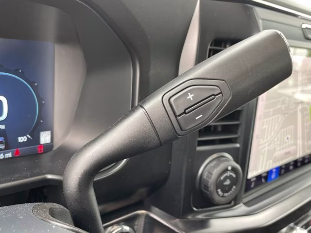2026 Avalanche Ford Super Duty F-250 SRW LARIAT 4X4 Truck