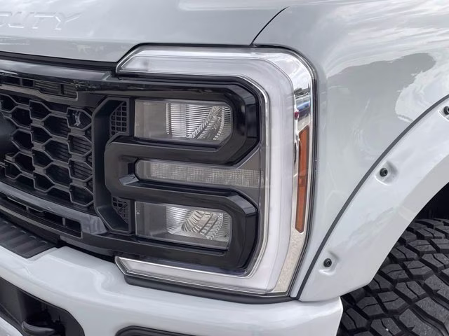 2026 Avalanche Ford Super Duty F-250 SRW LARIAT 4X4 Truck