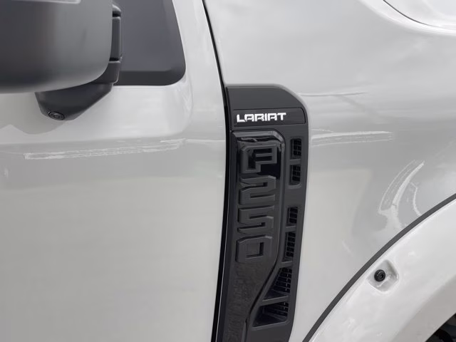 2026 Avalanche Ford Super Duty F-250 SRW LARIAT 4X4 Truck