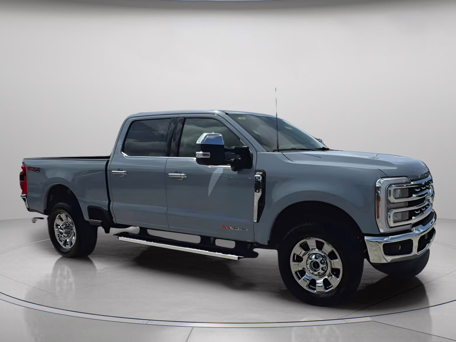 2025 Glacier Gray Metallic Tri-Coat Ford Super Duty F-350 SRW LARIAT Crew Cab Pickup 4X4 Truck