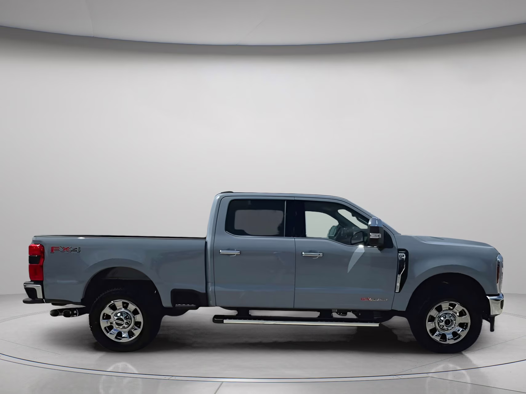 2025 Glacier Gray Metallic Tri-Coat Ford Super Duty F-350 SRW LARIAT Crew Cab Pickup 4X4 Truck