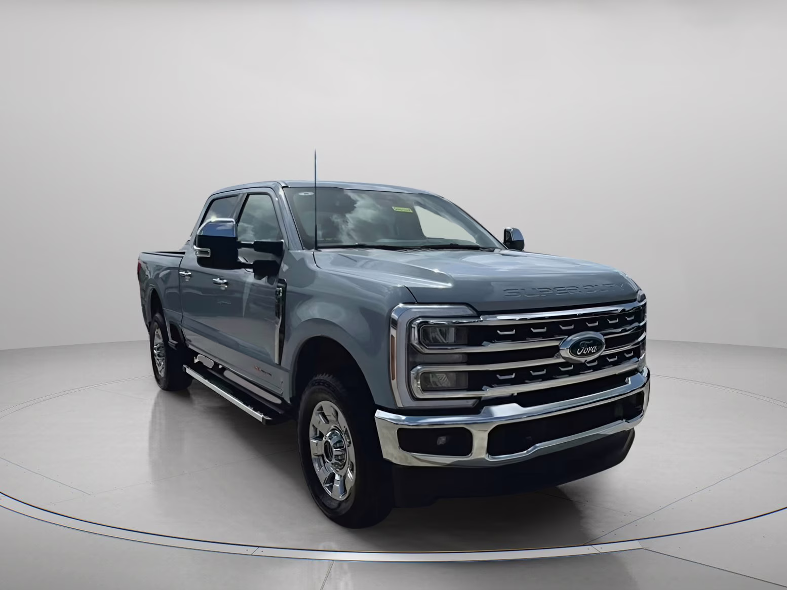 2025 Glacier Gray Metallic Tri-Coat Ford Super Duty F-350 SRW LARIAT Crew Cab Pickup 4X4 Truck