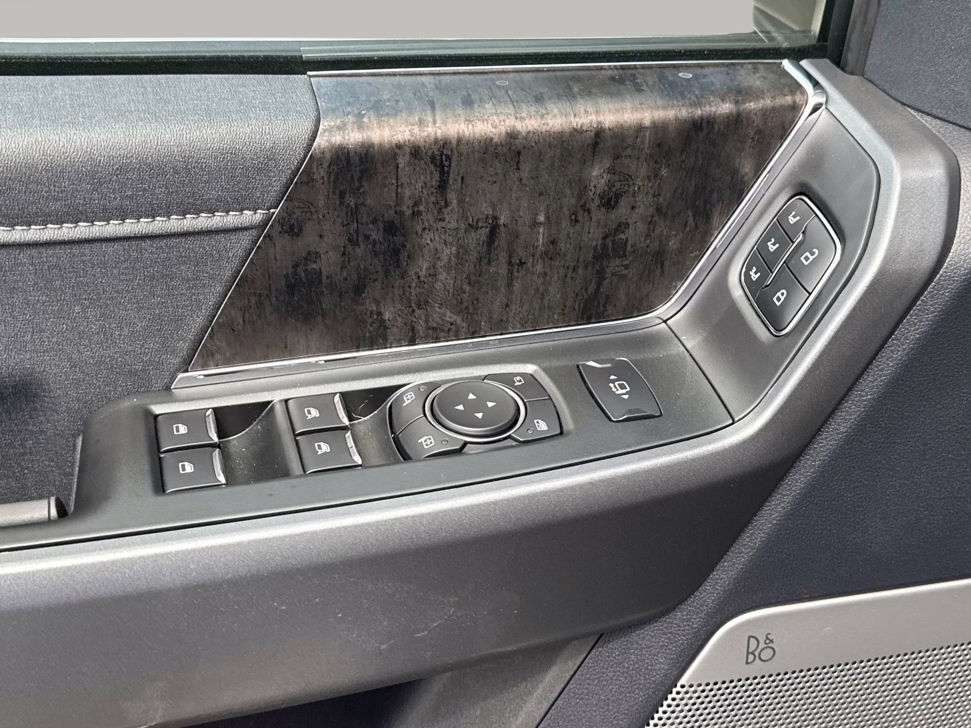 2025 Glacier Gray Metallic Tri-Coat Ford Super Duty F-350 SRW LARIAT Crew Cab Pickup 4X4 Truck