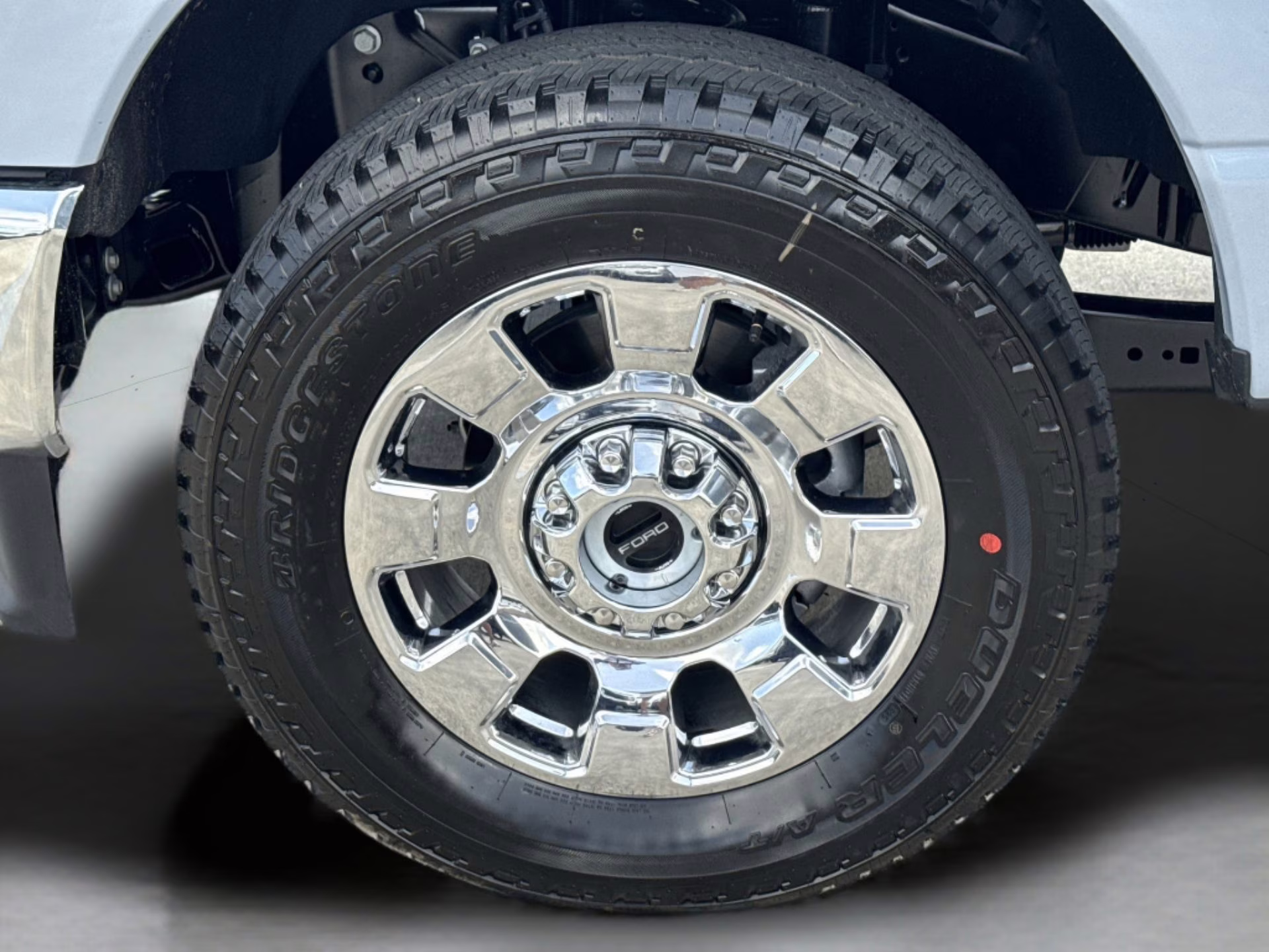 2025 Glacier Gray Metallic Tri-Coat Ford Super Duty F-350 SRW LARIAT Crew Cab Pickup 4X4 Truck