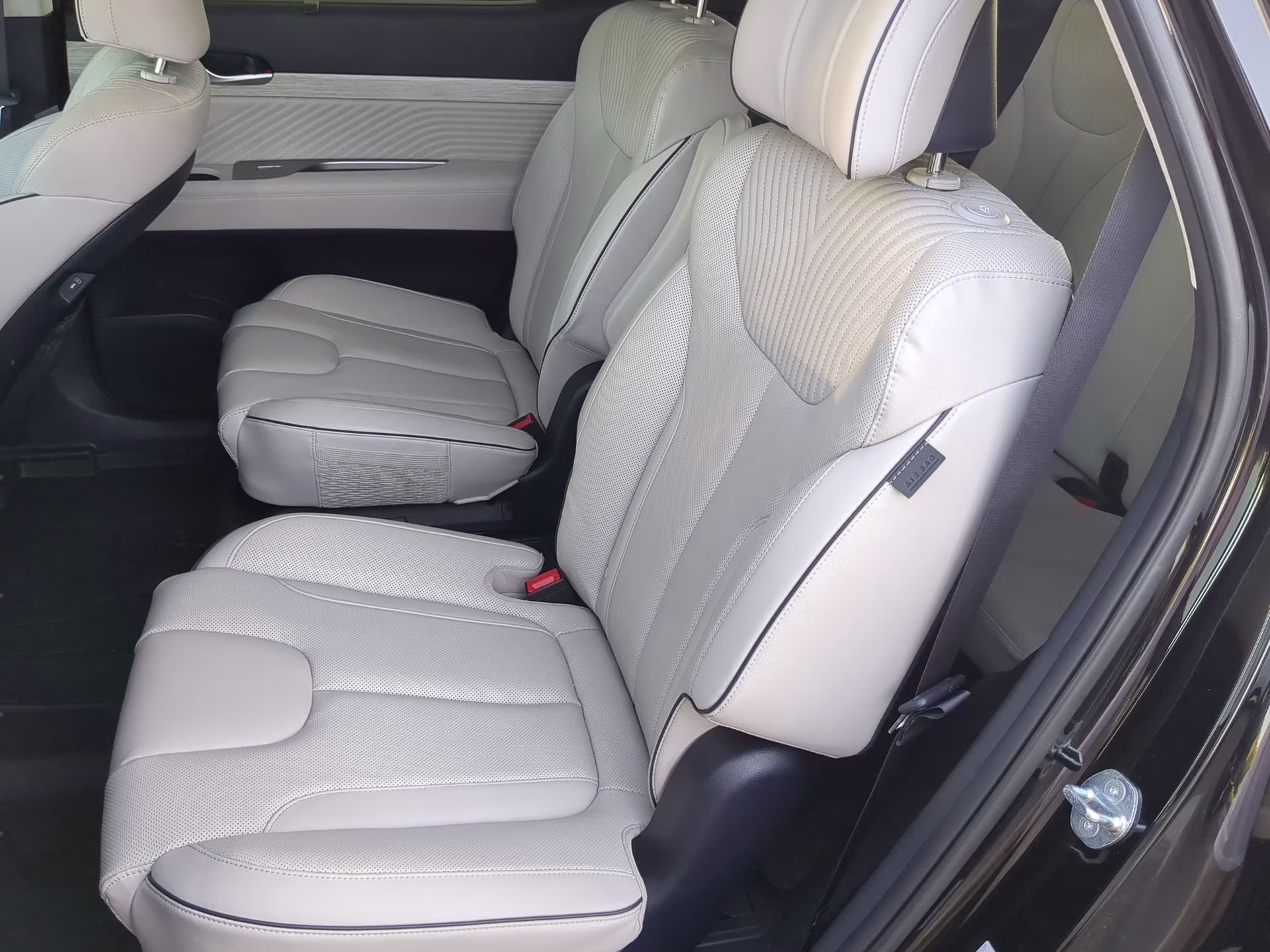 2025 Abyss Black Pearl Hyundai Palisade Calligraphy FWD SUV