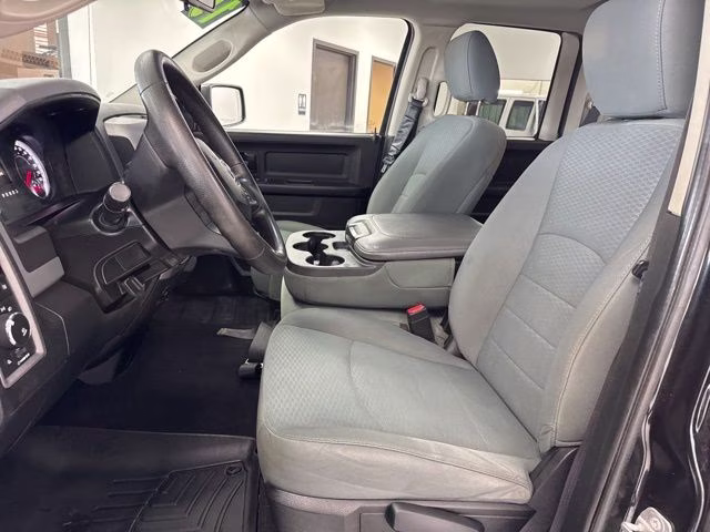 2015 Brilliant Black Crystal Pearlcoat Ram 1500 Tradesman 4X4 Truck