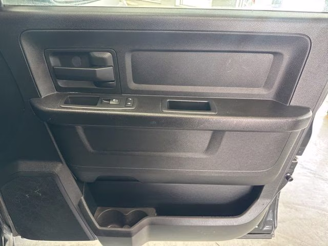 2015 Brilliant Black Crystal Pearlcoat Ram 1500 Tradesman 4X4 Truck