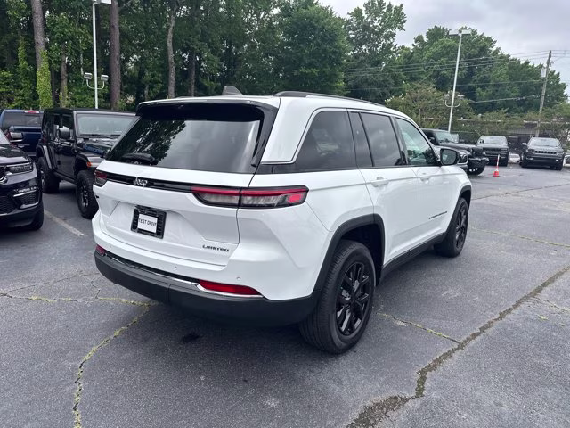 2024 Bright White Clearcoat Jeep Grand Cherokee Limited RWD SUV