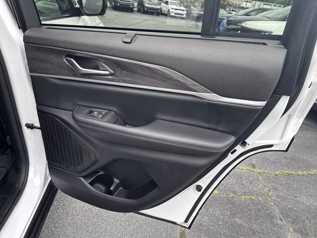 2024 Bright White Clearcoat Jeep Grand Cherokee Limited RWD SUV