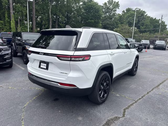 2024 Bright White Clearcoat Jeep Grand Cherokee Limited RWD SUV