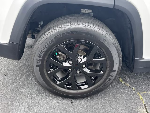 2024 Bright White Clearcoat Jeep Grand Cherokee Limited RWD SUV