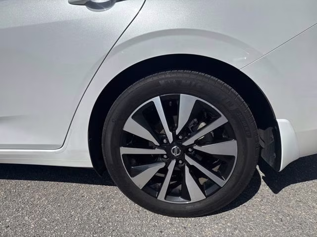 2023 Aspen White Tricoat Nissan Sentra SV FWD Sedan