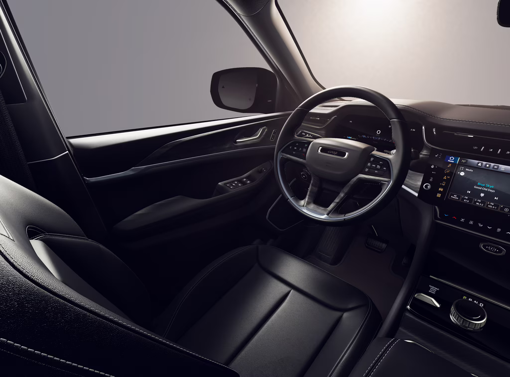 2026 Baltic Gray Metallic Clear Coat Jeep Grand Cherokee Grand Cherokee Limited 4x4 4X4 SUV