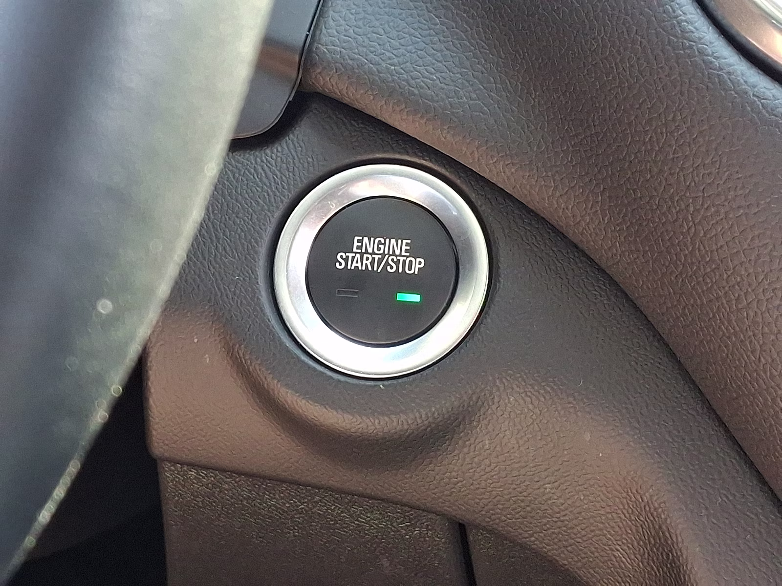 2023 Summit White - GAZ Chevrolet Equinox FWD LT FWD