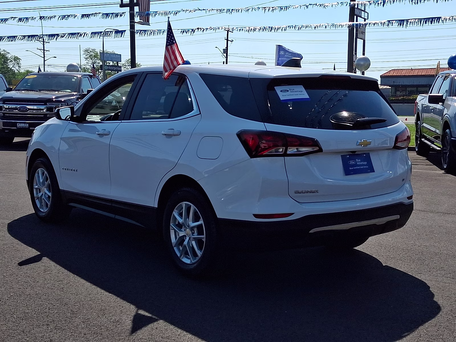 2023 Summit White - GAZ Chevrolet Equinox FWD LT FWD