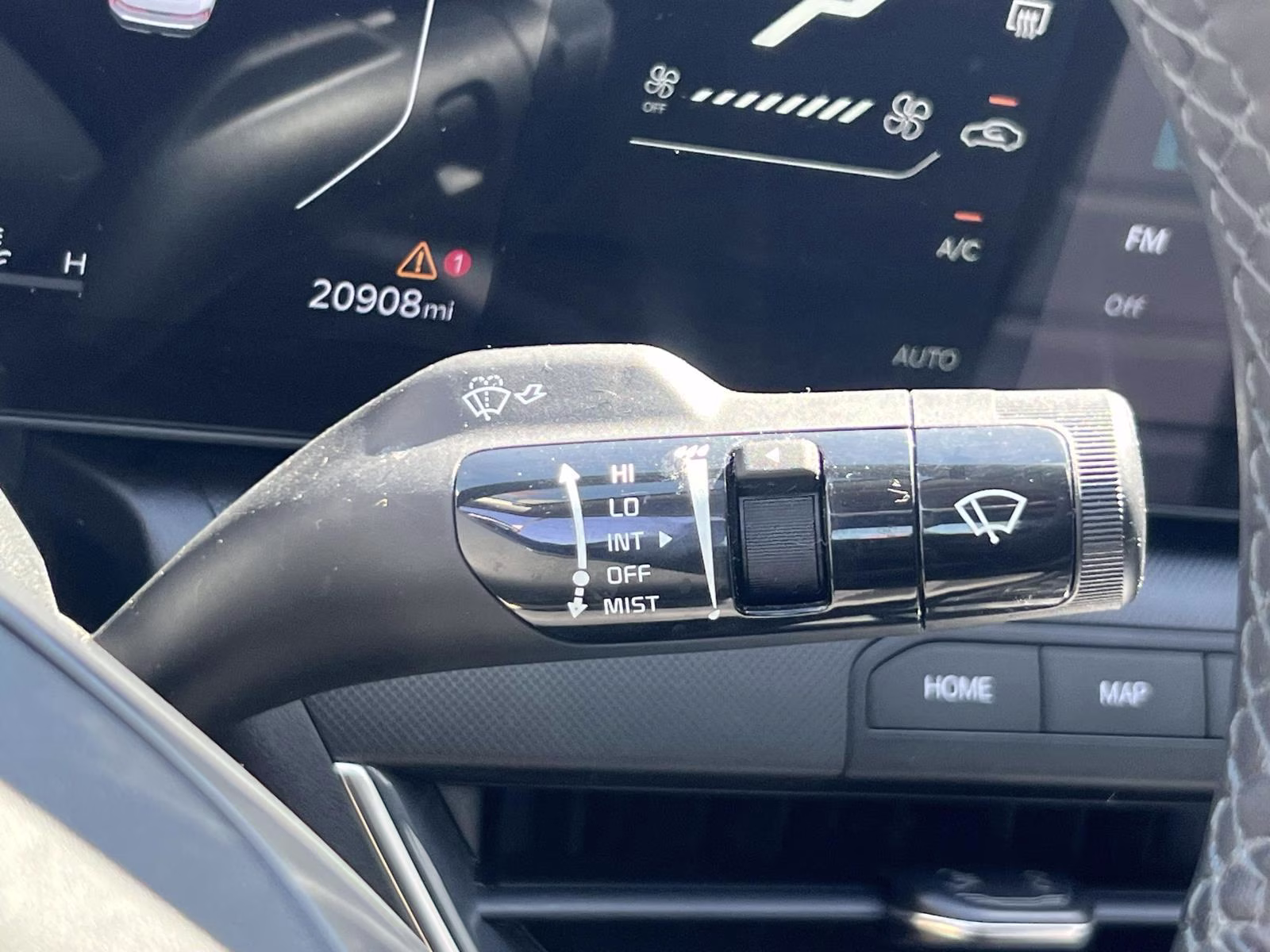 2025 White Kia K4 EX FWD Sedan