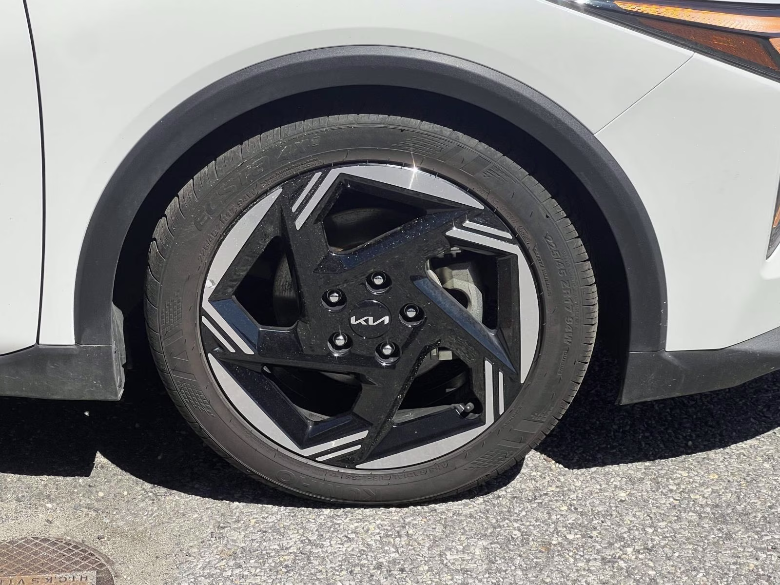 2025 White Kia K4 EX FWD Sedan