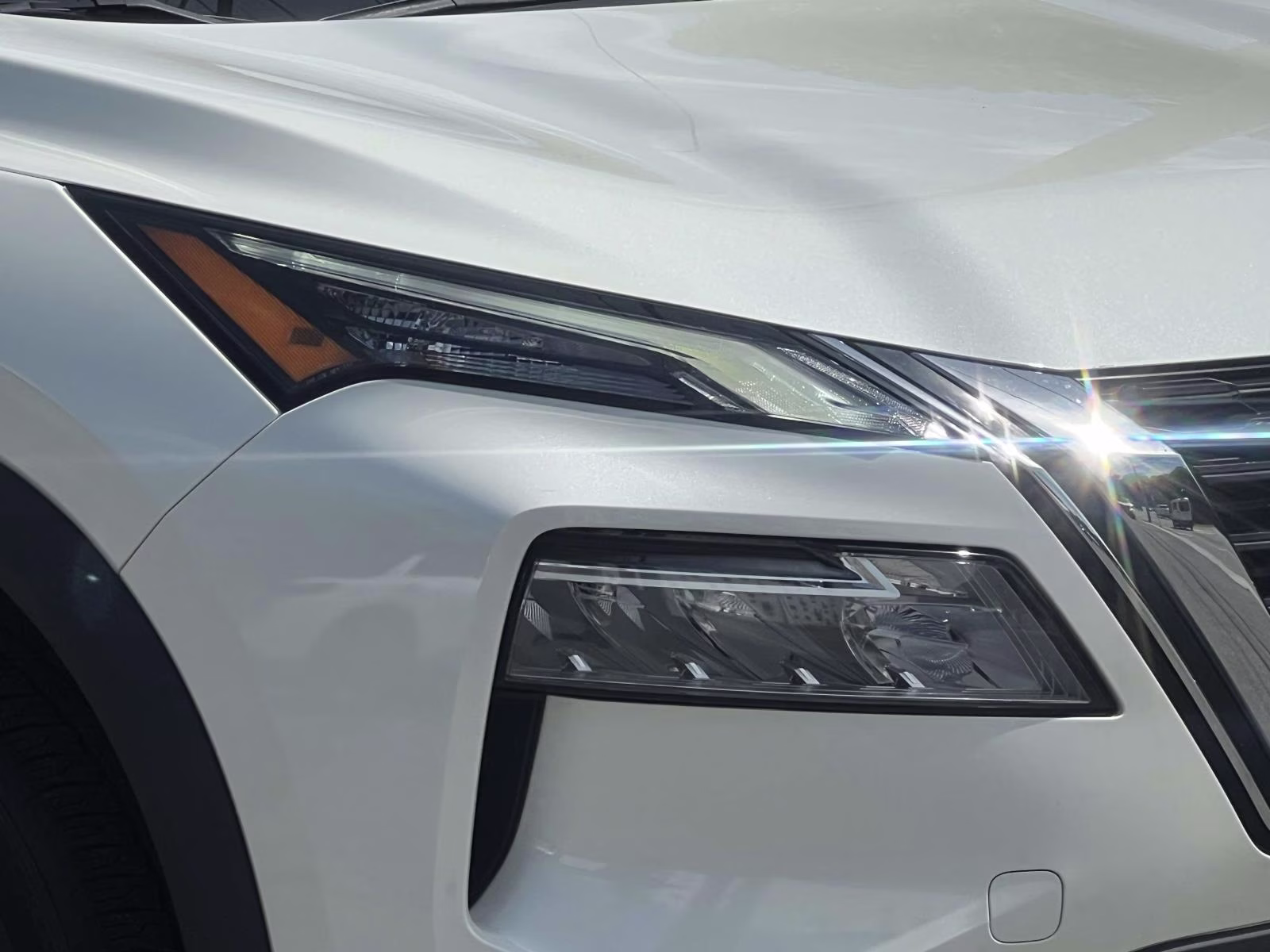 2023 White Nissan Rogue SV AWD SUV