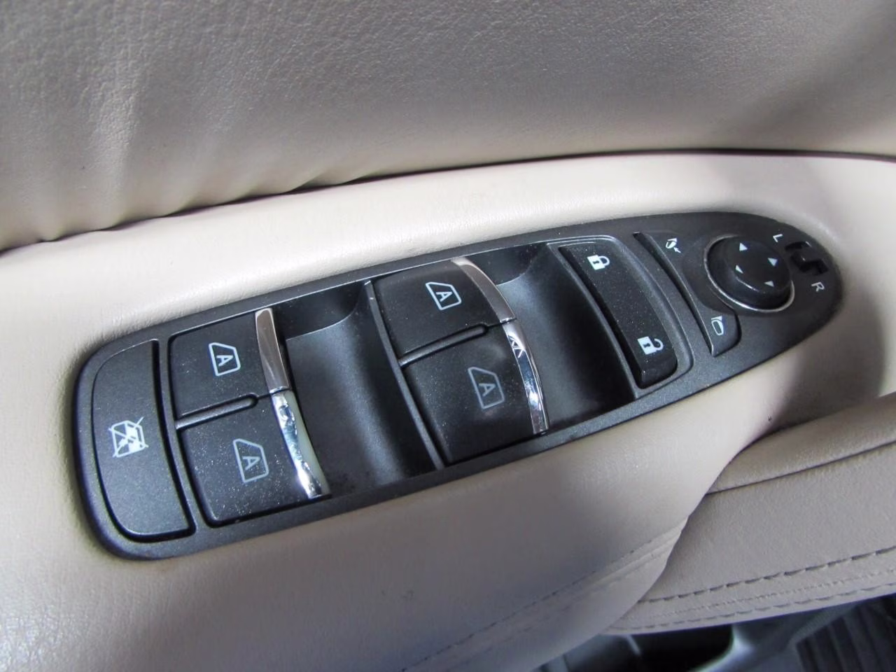 2018 Hermosa Blue Nissan Armada SL 4X4 SUV