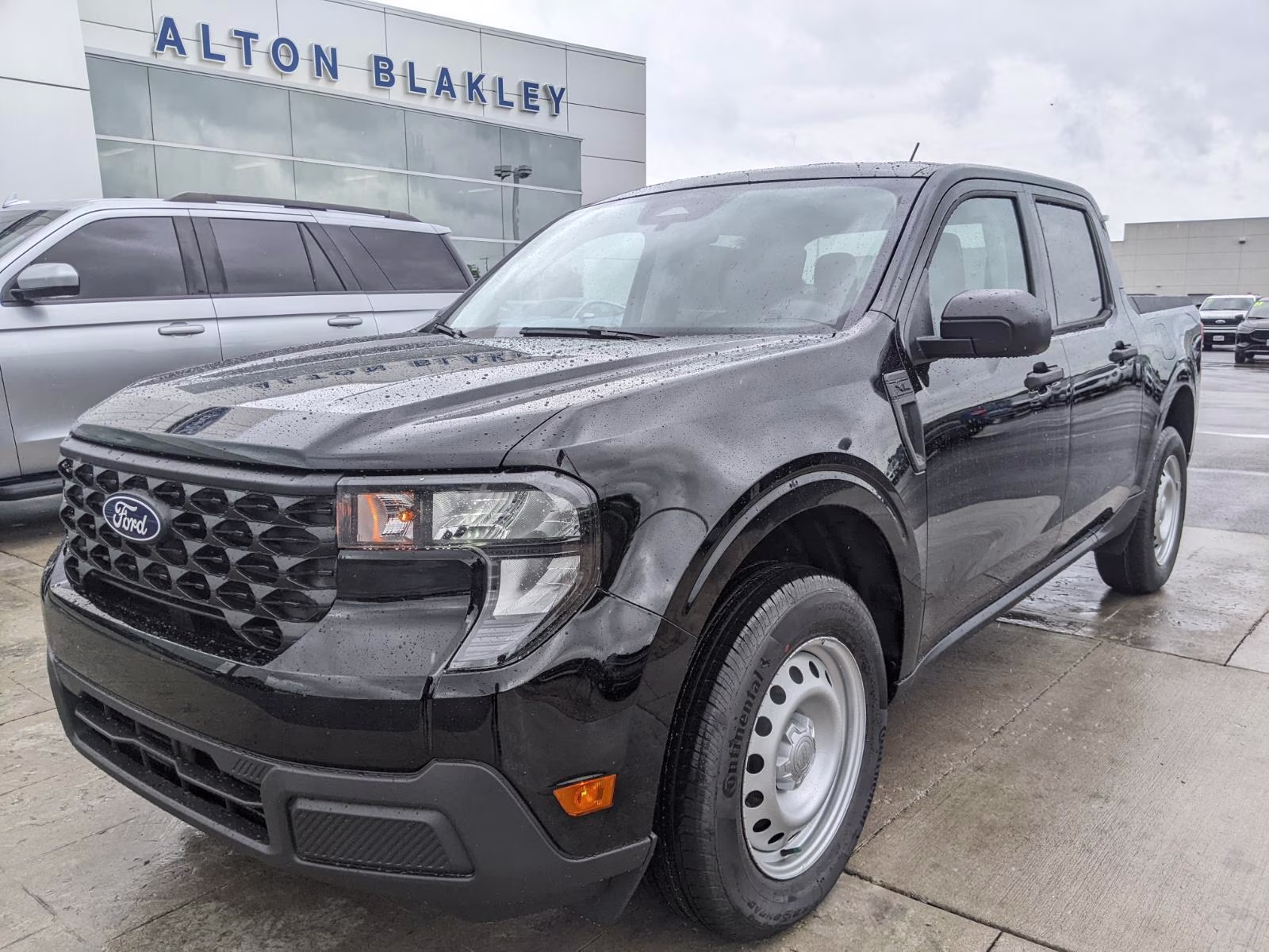 2026 Shadow Black Ford Maverick XL AWD Truck