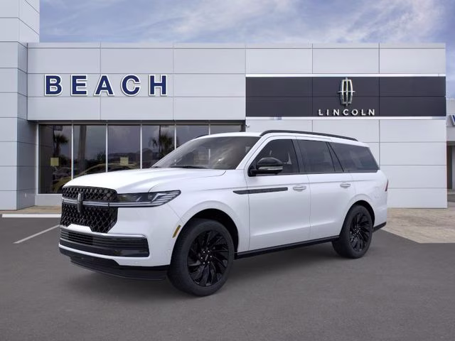 2026 Star White Metallic Tri-Coat Lincoln Navigator Reserve 4X4 SUV
