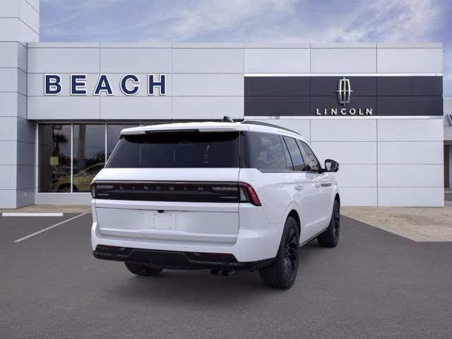 2026 Star White Metallic Tri-Coat Lincoln Navigator Reserve 4X4 SUV