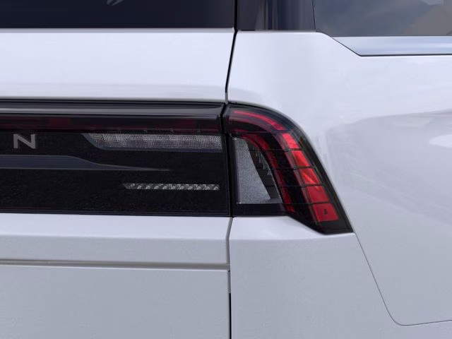 2026 Star White Metallic Tri-Coat Lincoln Navigator L Reserve 4X4 SUV