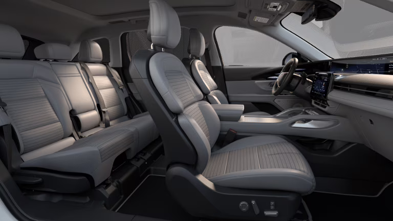 2026 White Platinum Metallic Tri-Coat Lincoln Nautilus Reserve AWD SUV