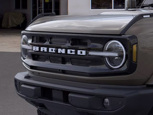 2026 Gray Ford Bronco Outer Banks 4X4 SUV