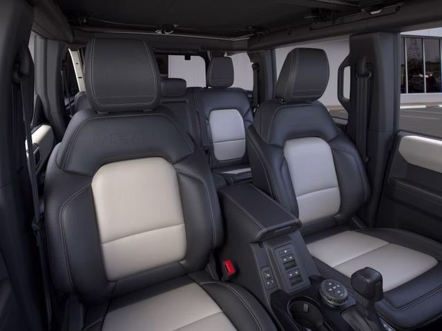 2026 Wimbledon White Ford Bronco Outer Banks 4X4 SUV
