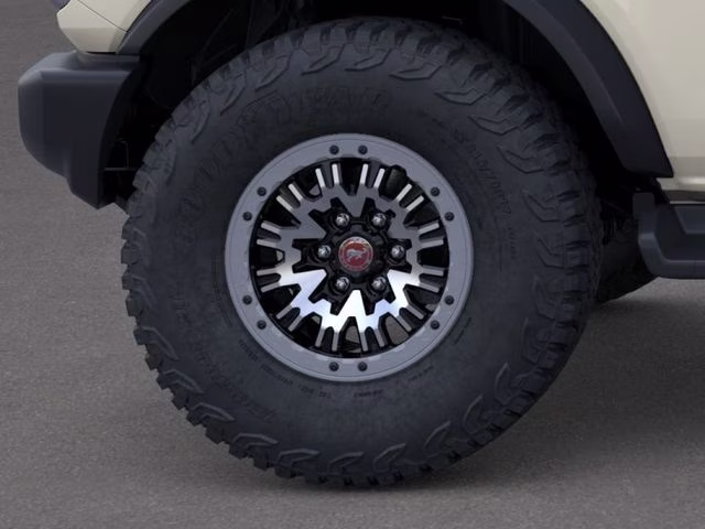 2026 Wimbledon White Ford Bronco Outer Banks 4X4 SUV