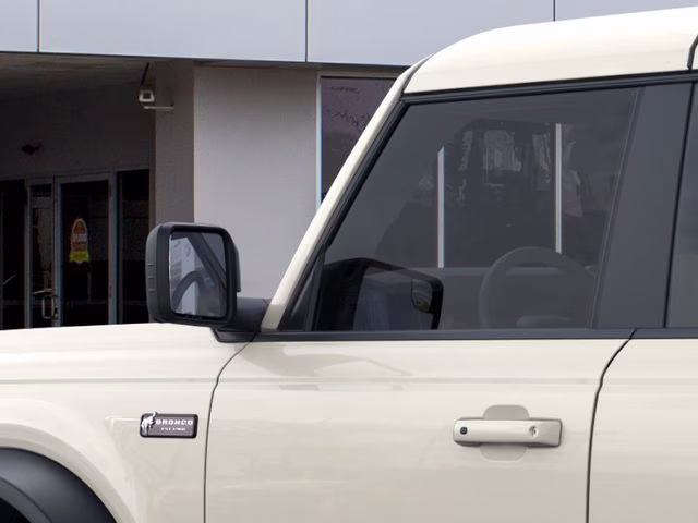 2026 Wimbledon White Ford Bronco Outer Banks 4X4 SUV